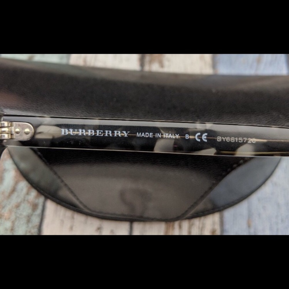 Burberry Fames! - Picture 4 of 8